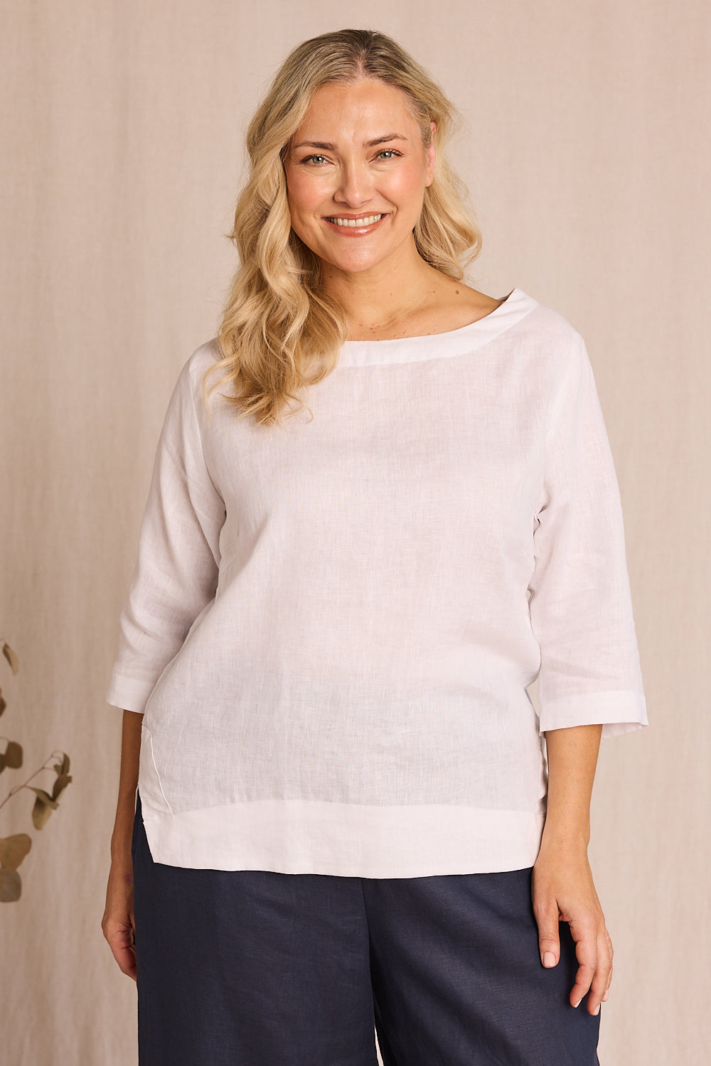 Boatneck Linen Top in White