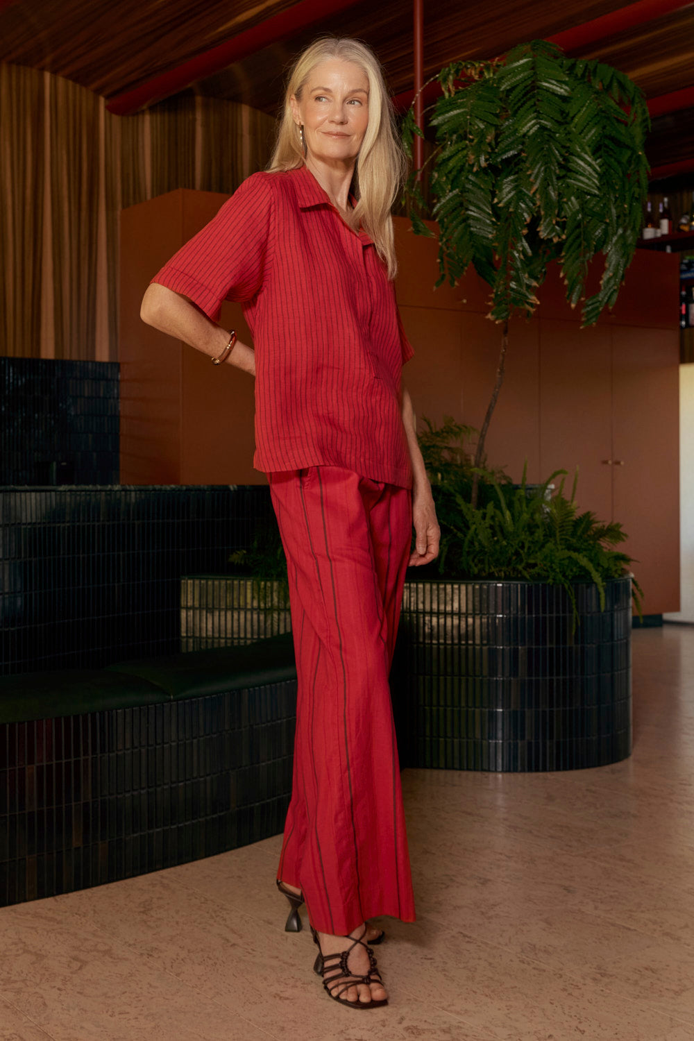 Ella Linen Collared Top in Very Berry