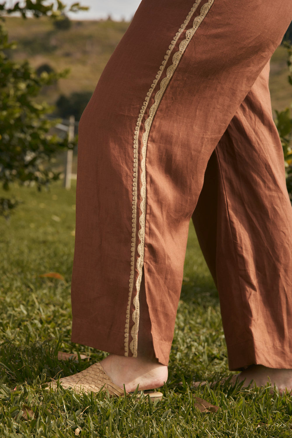 Camille Linen Split Pant in Rum Caramel