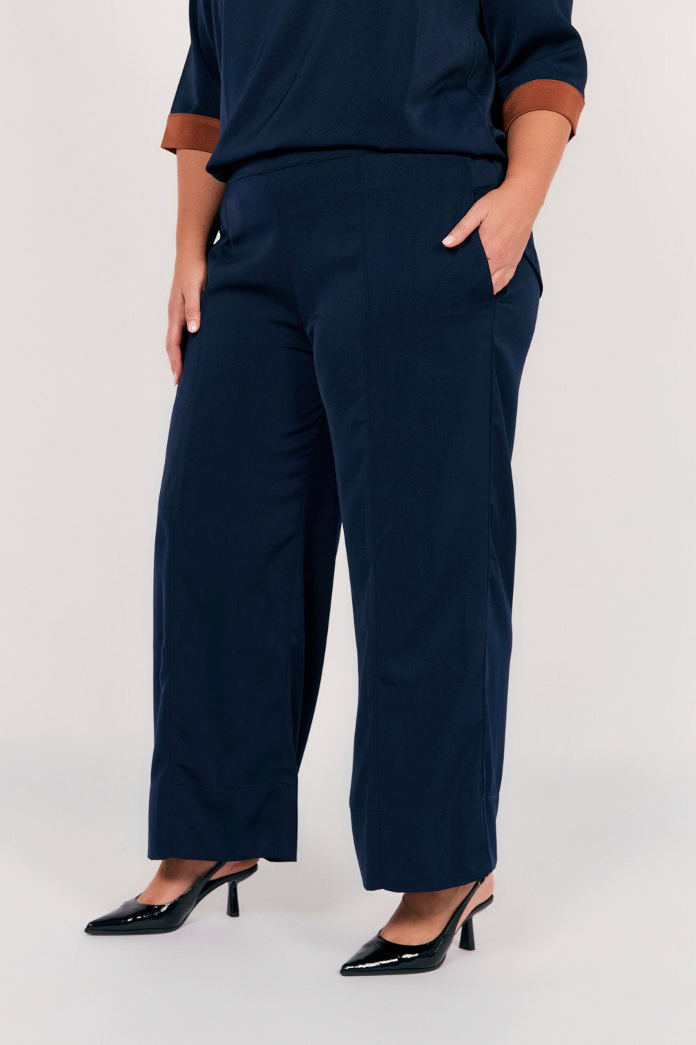 Camille Wide Leg Pant in Tribeca