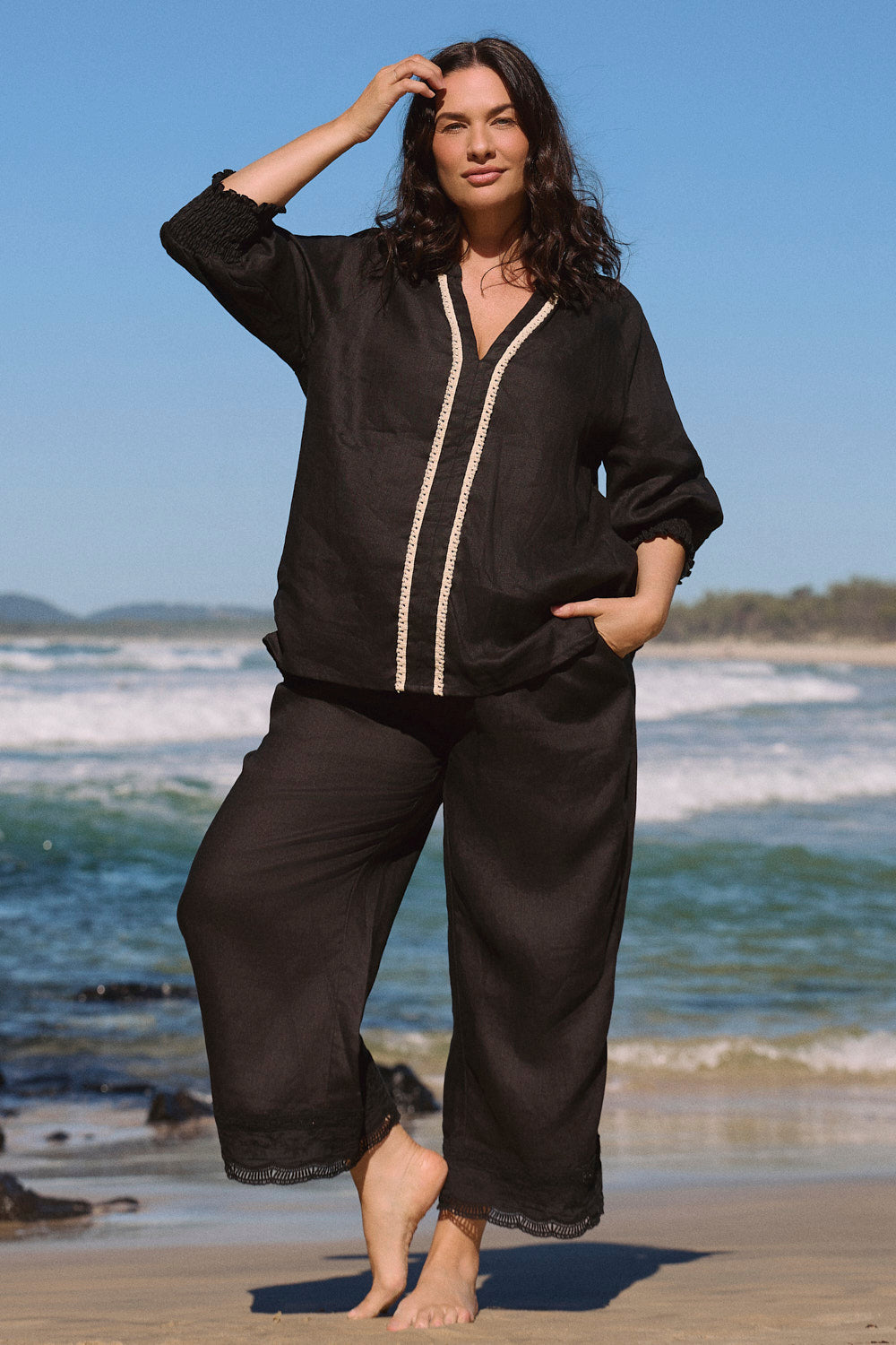 Danny Linen Blouse in Lace Black