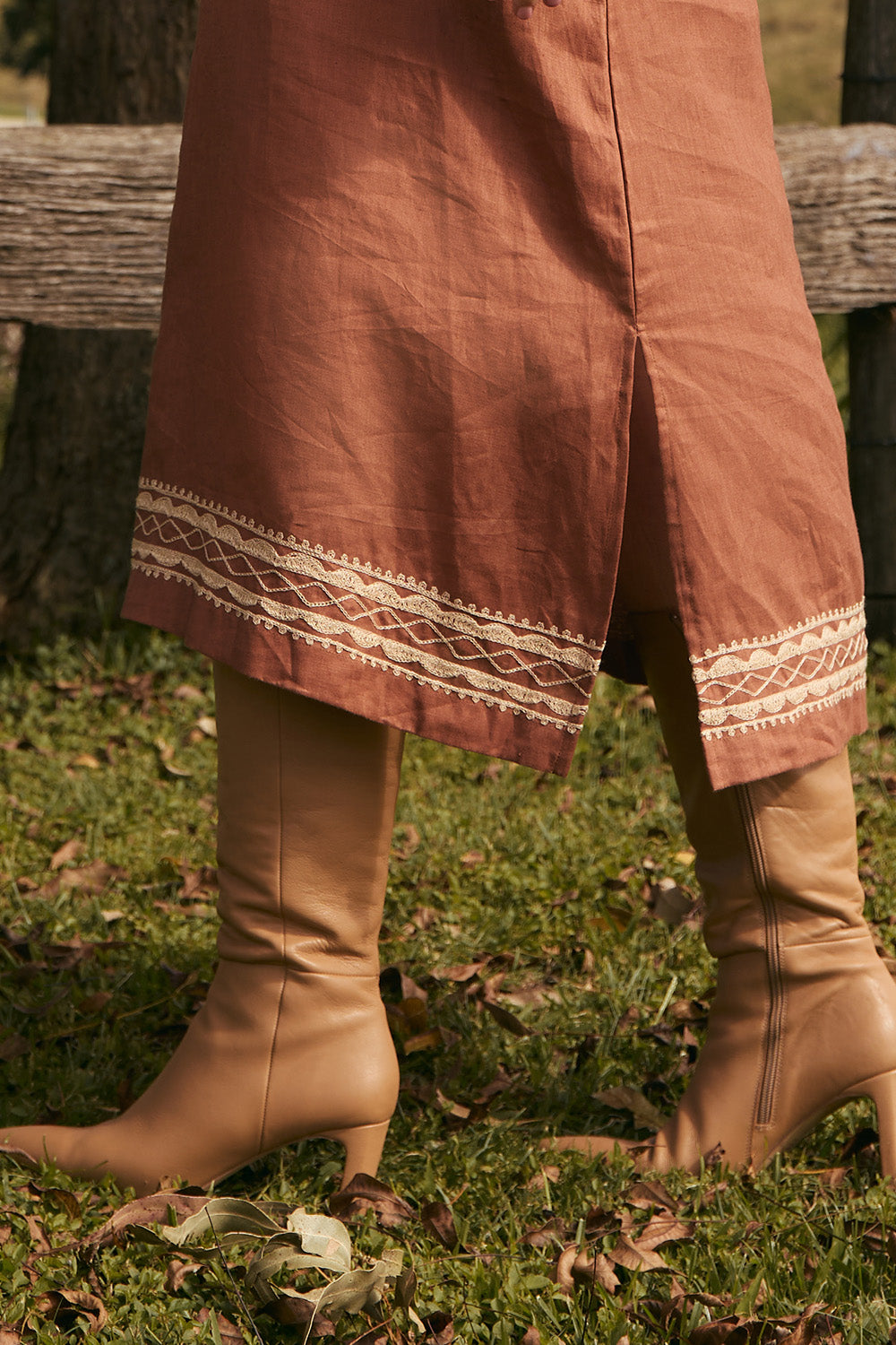 Jarla Linen Dress in Rum Caramel