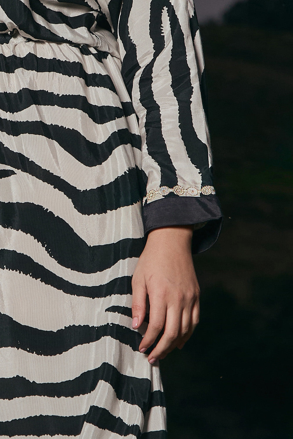 Mo Embroidered Kimono Dress in Bengal