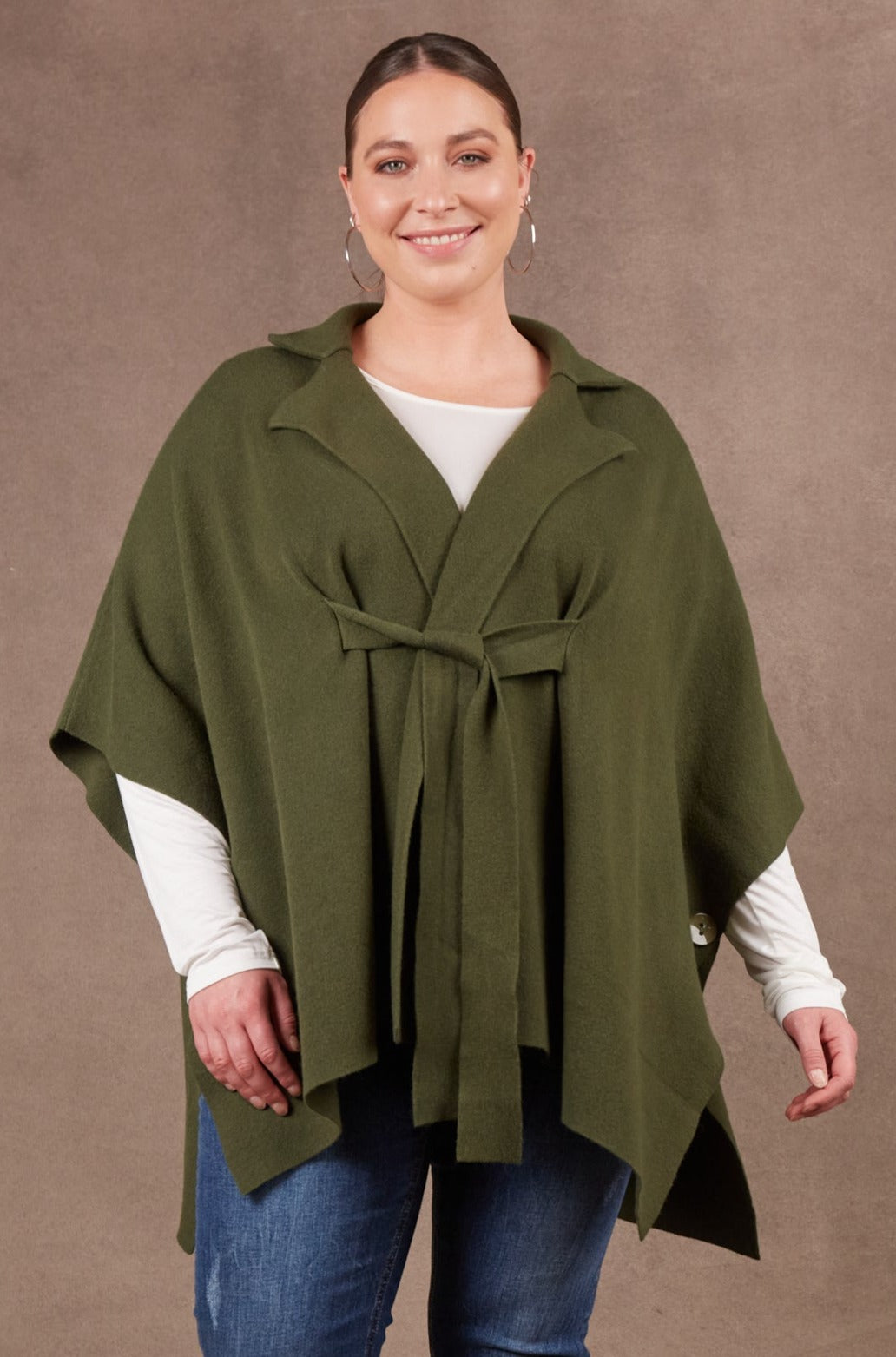 Nawi One Size Cape in Olive