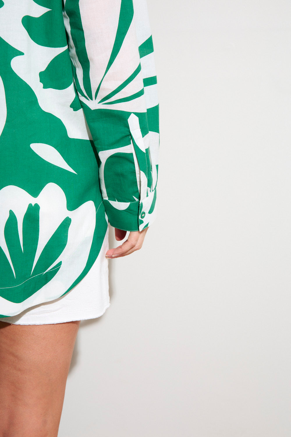 Oversized Boyfriend Shirt in Caledonia Emerald