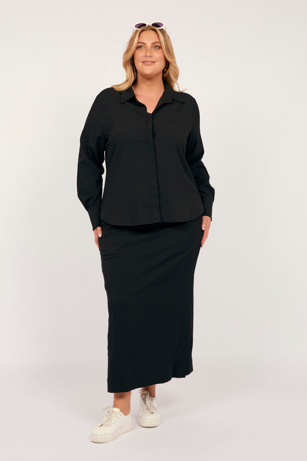 Relaxed Travel Shirt in Black