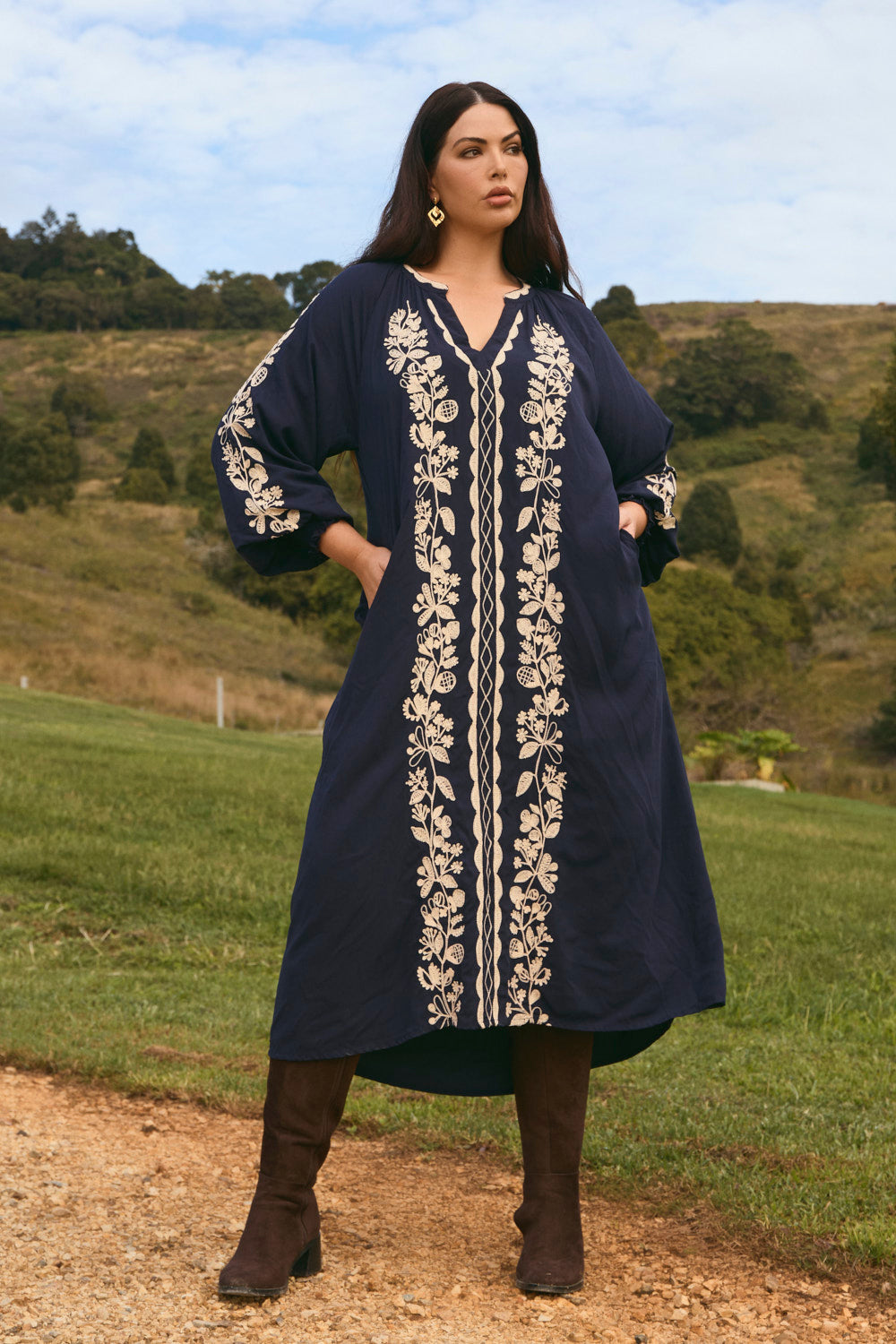 Robin Embroidered Tunic Dress in Midnight Pearl