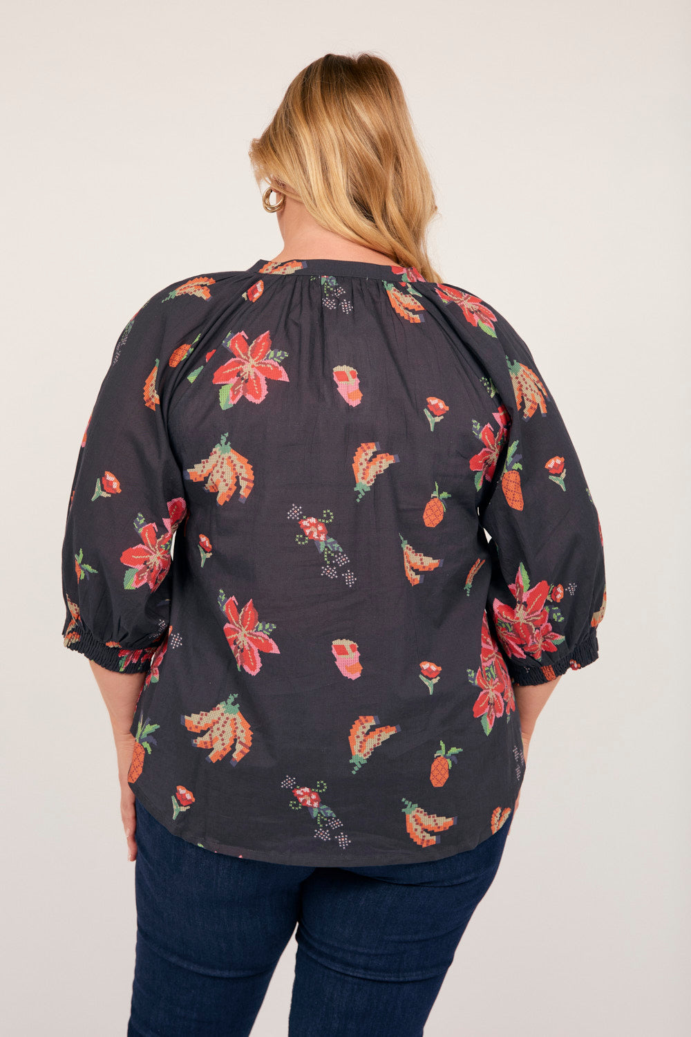 Robin Peasant Top in Tapestry Blooms Navy