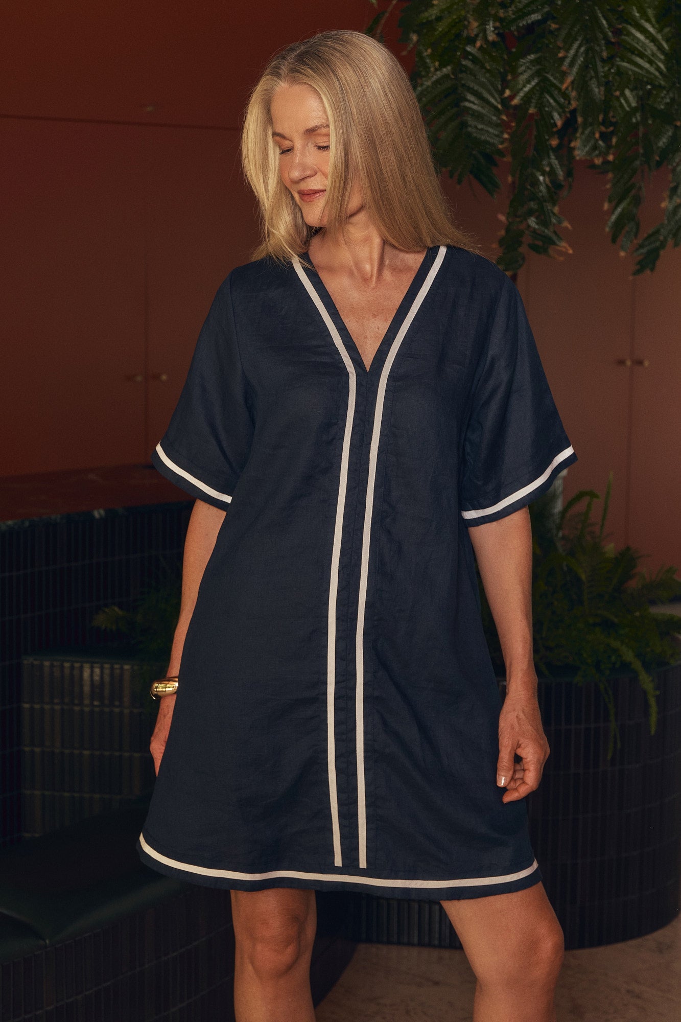 Sacha Linen Shift Dress in Navy Splice
