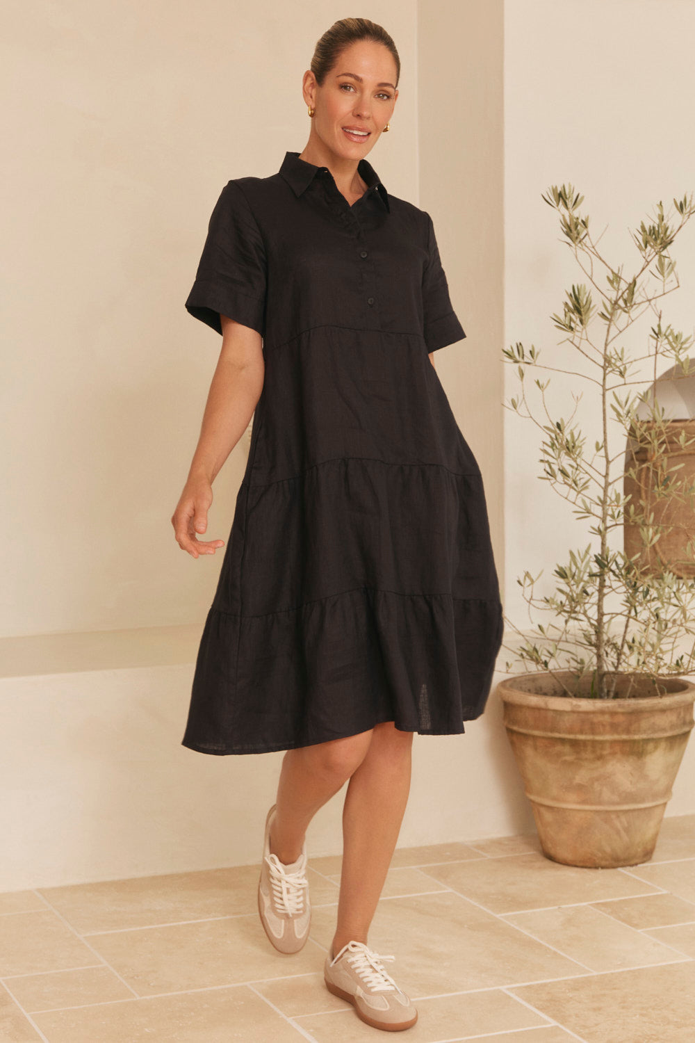 Winslow Linen Knee-Length Dress in Black