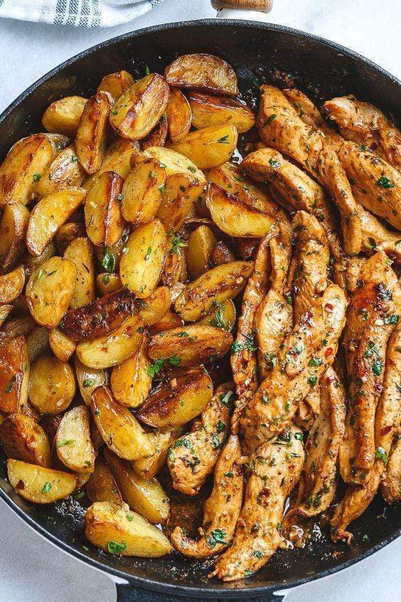 Mid Week Meals - Garlic Chicken and Potato Skillet