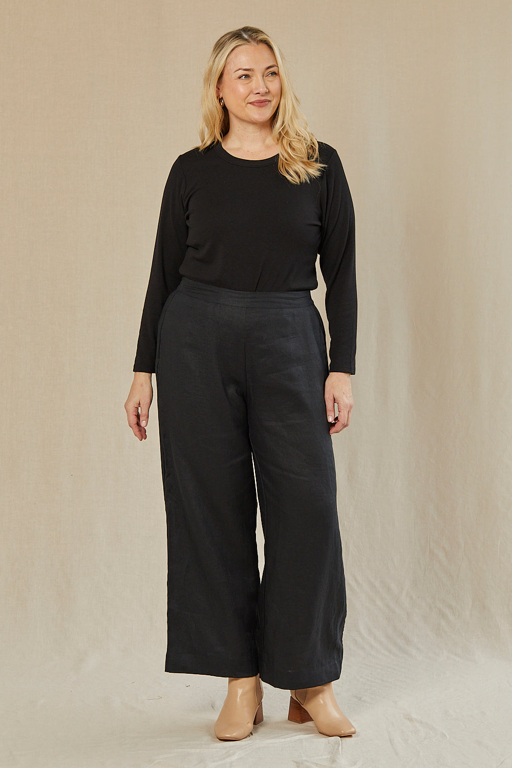 Camille Linen Wide Leg Pant in Black