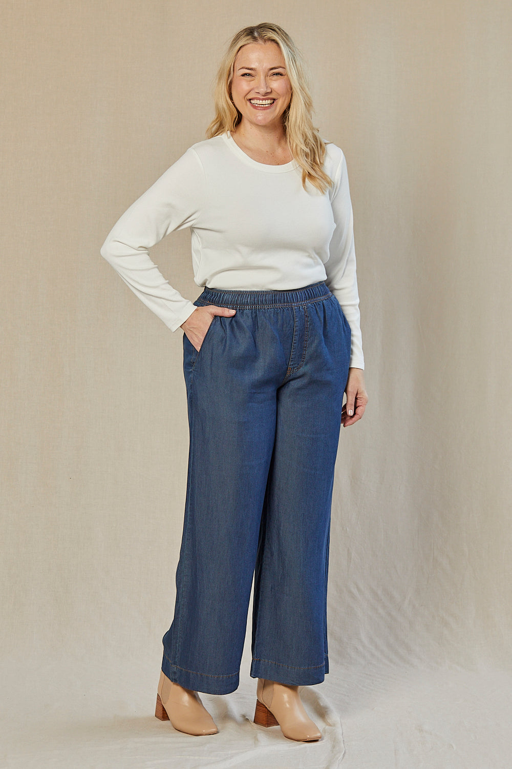 Breezy Relaxed Tencel Pant in Mid Wash