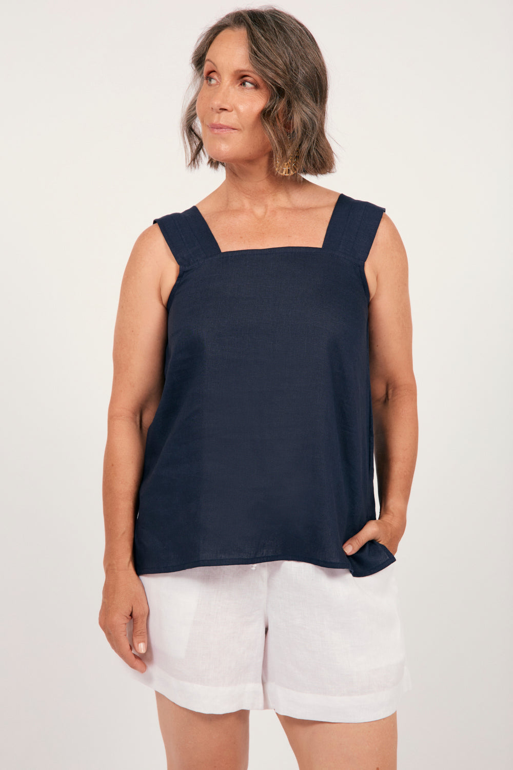 Bec Linen Top in Navy