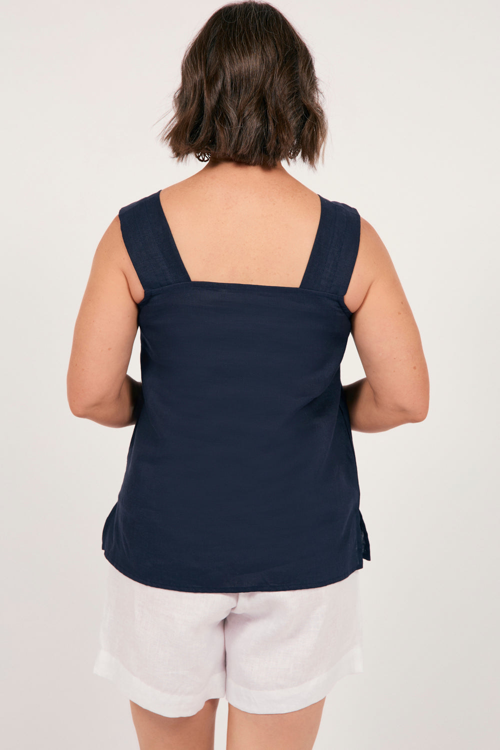 Bec Linen Top in Navy