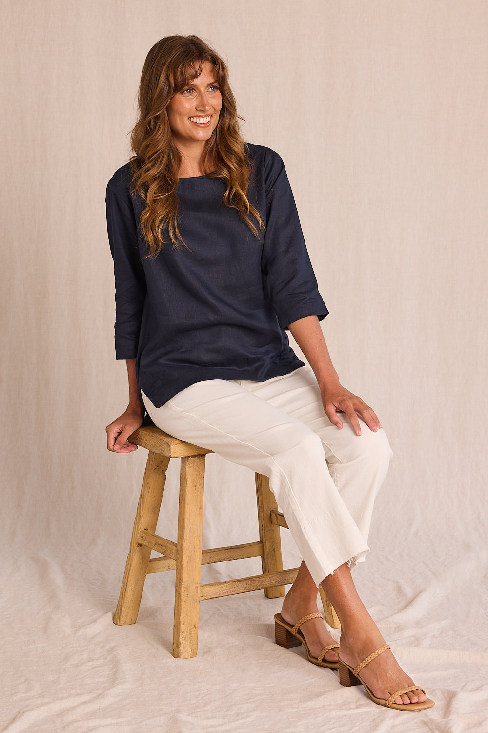 Boatneck Linen Top in Navy