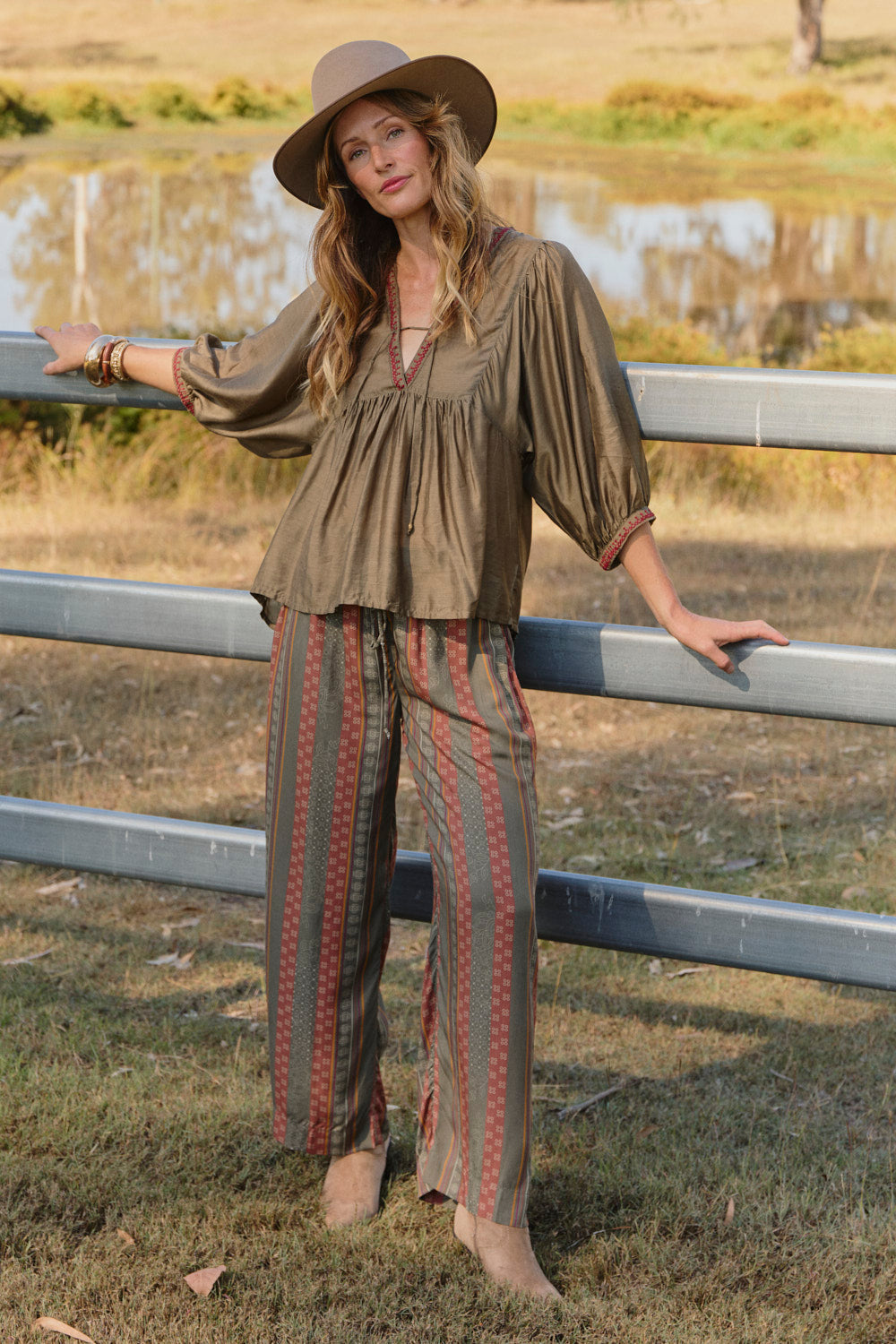 Breezy Relaxed Pant in Outback
