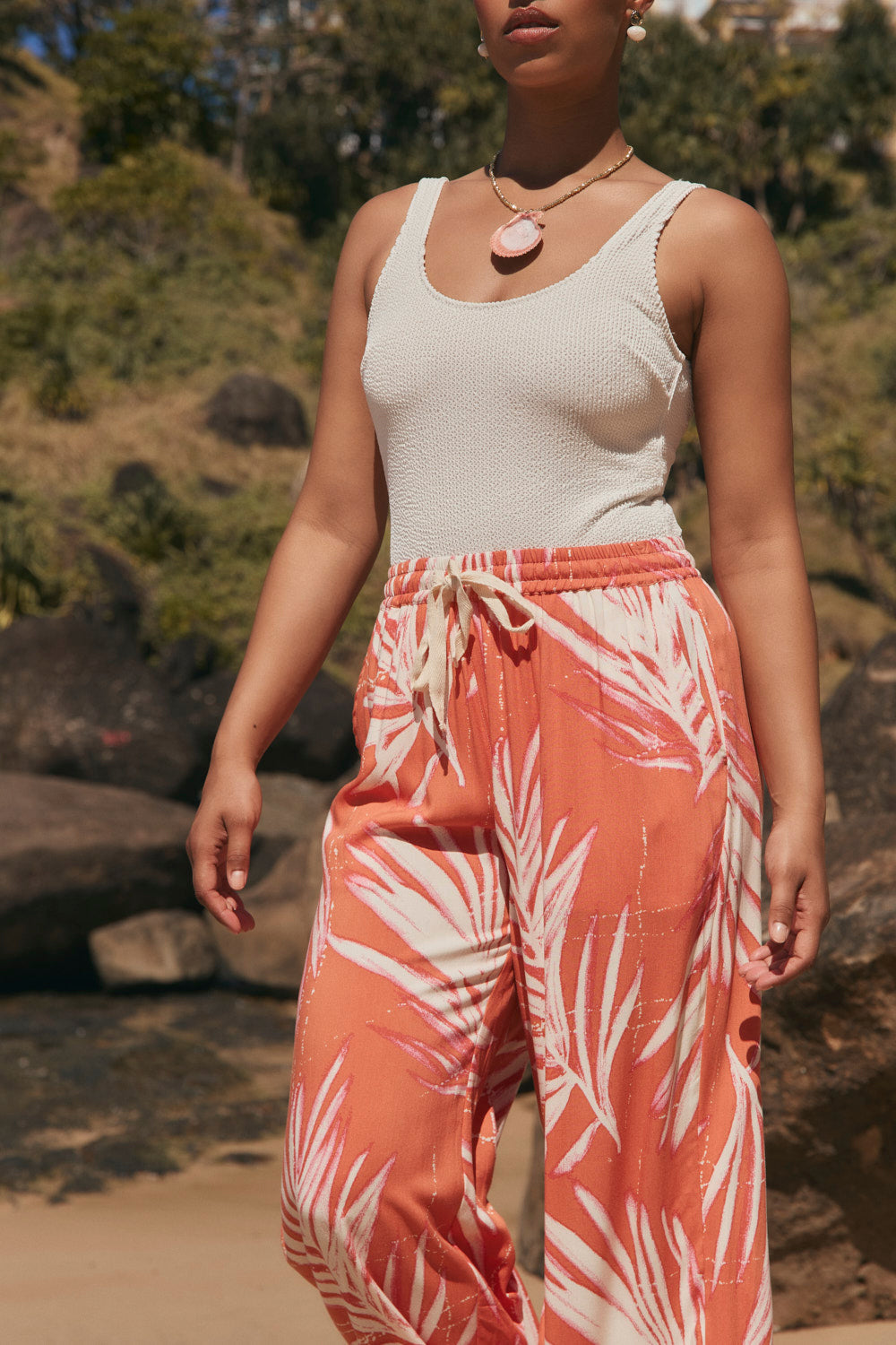 Breezy Resort Pant in Palma Coral