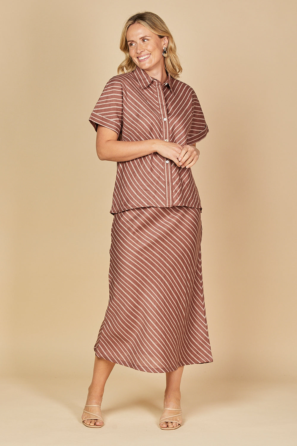 Katie Linen Bias Cut Skirt in Nutmeg