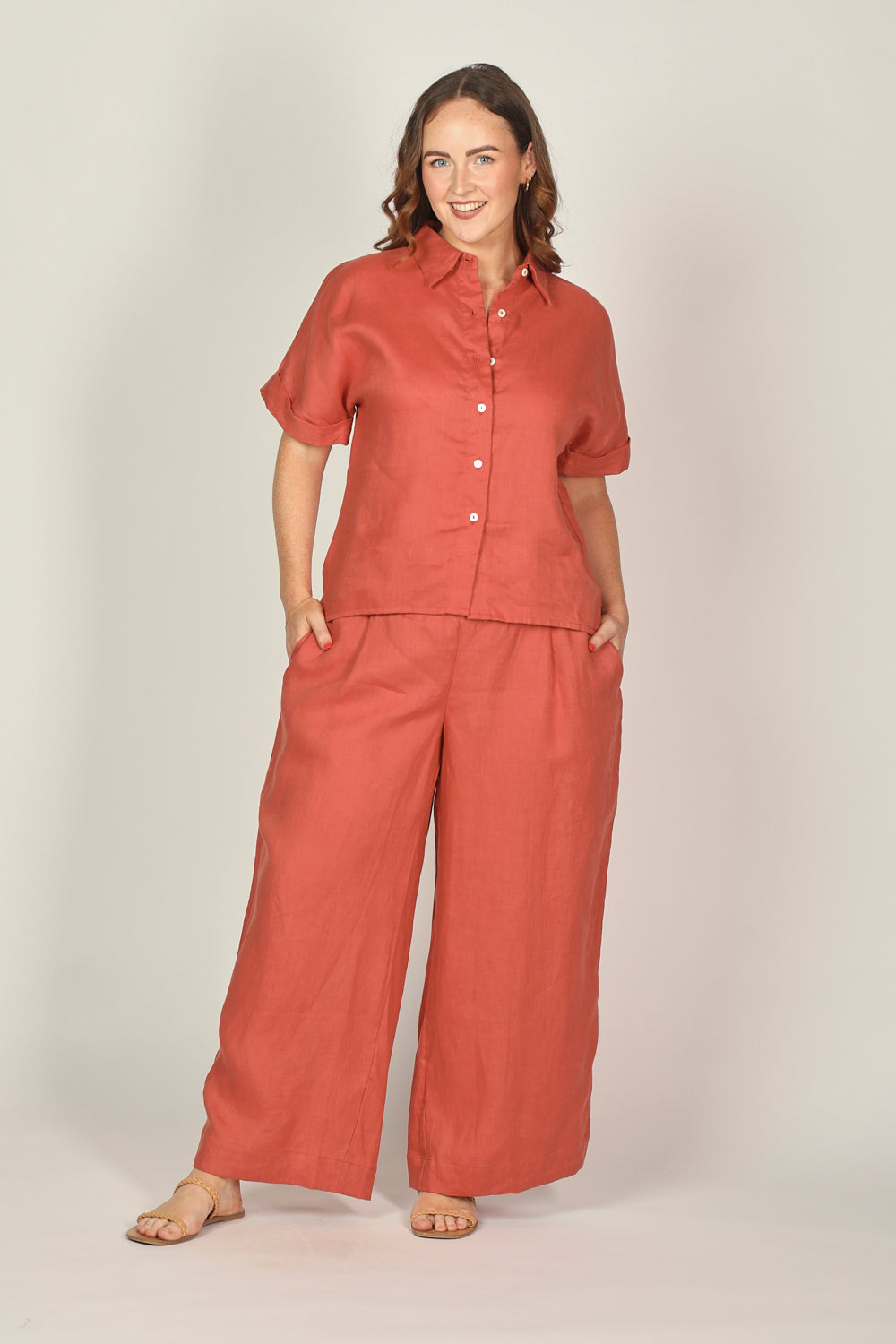 Liliana Linen Wide Leg Pant in Desert Rose