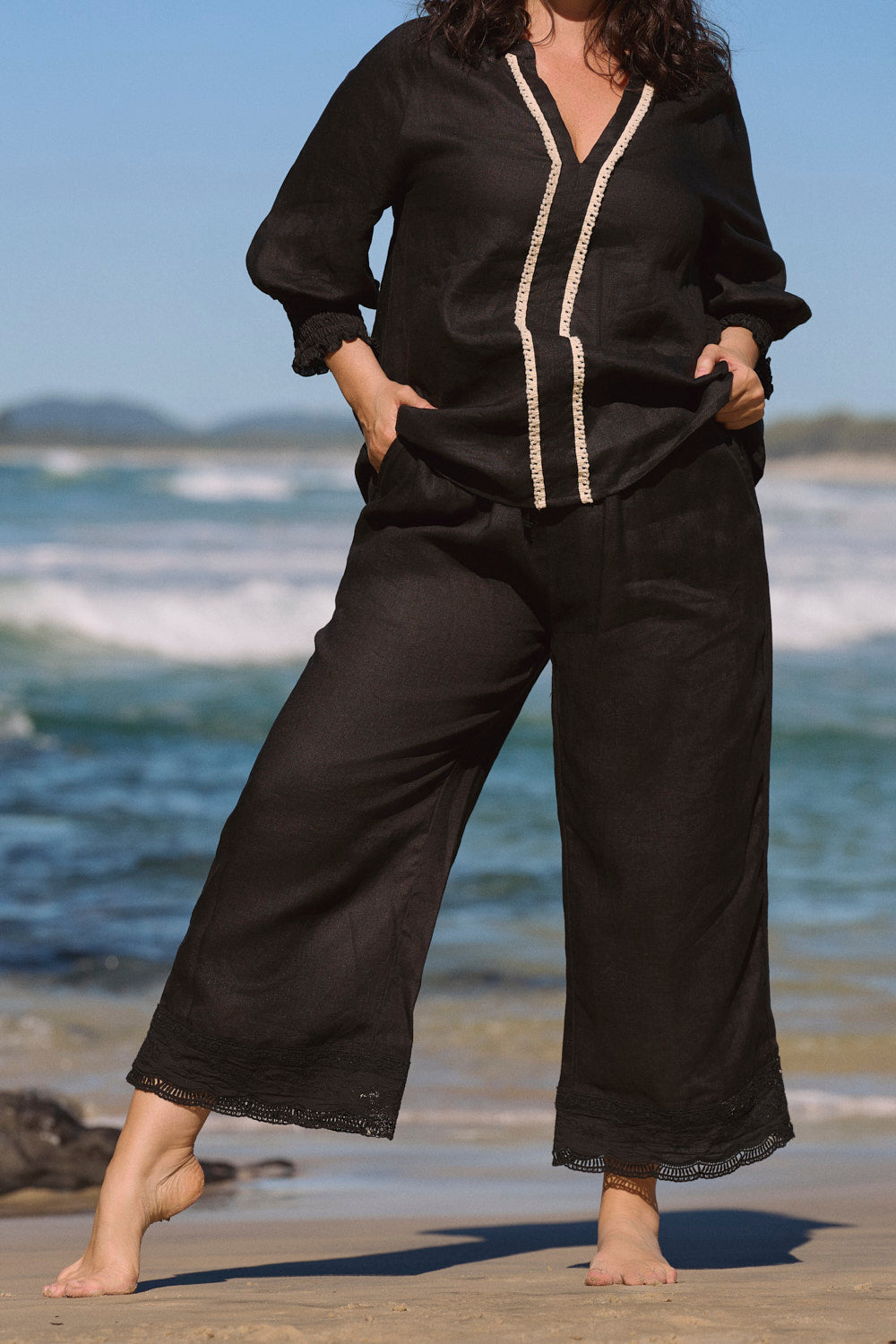 Danny Linen Blouse in Lace Black