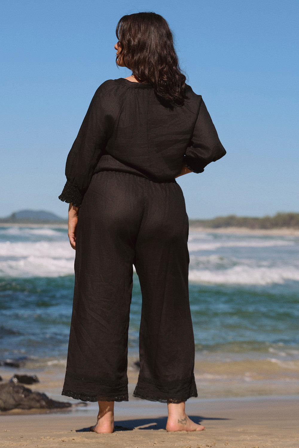 Breezy Linen Cropped Pant in Lace Black