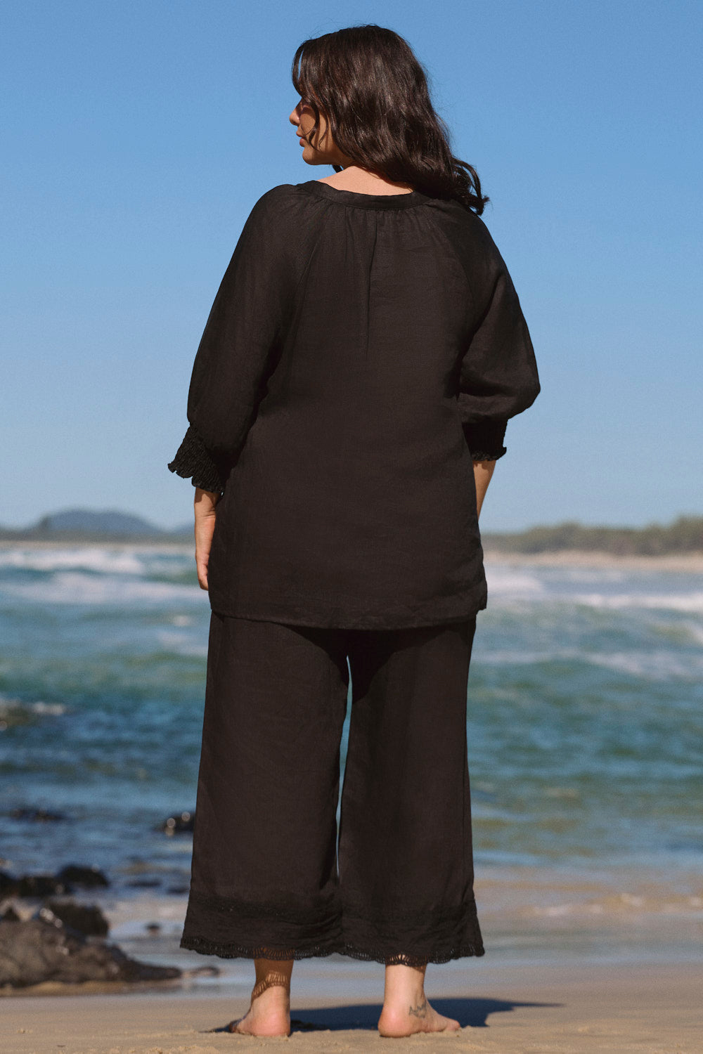 Breezy Linen Cropped Pant in Lace Black