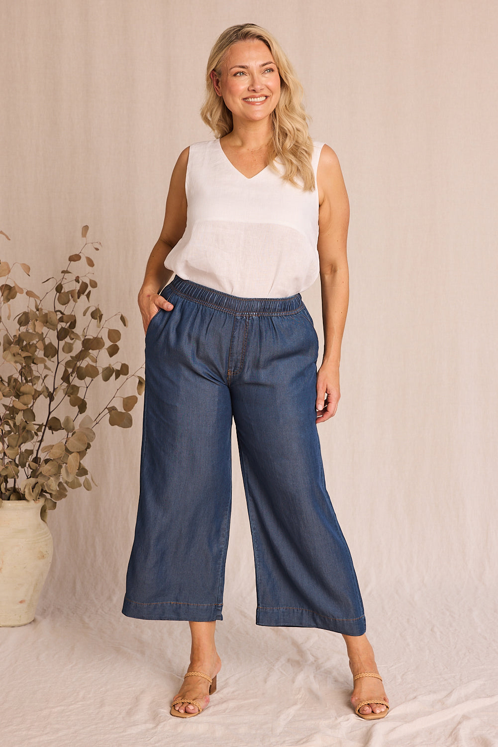 Breezy Cropped Relaxed Tencel Pant in Mid Wash