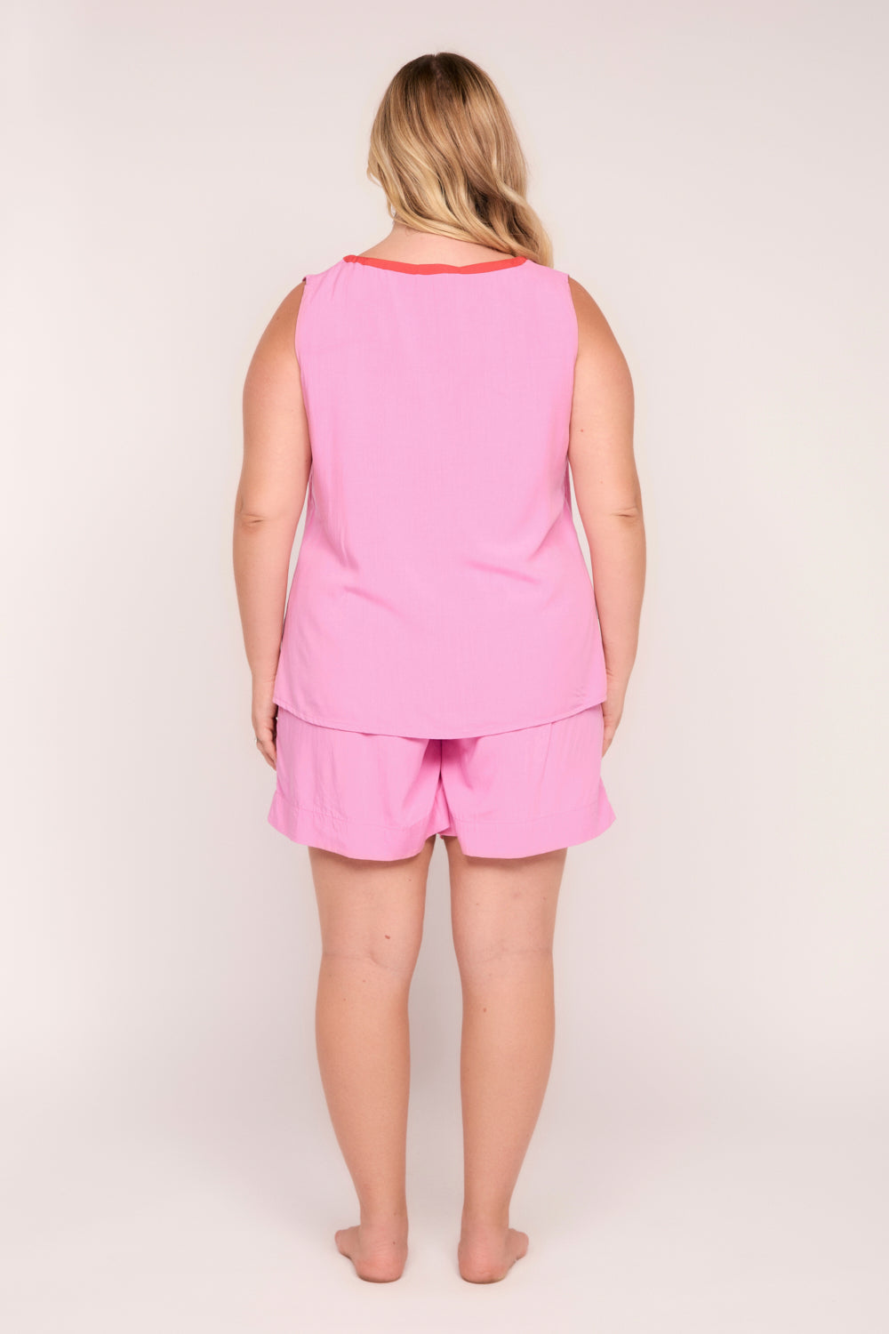 Breezy Relaxed Short in Blushing Berries