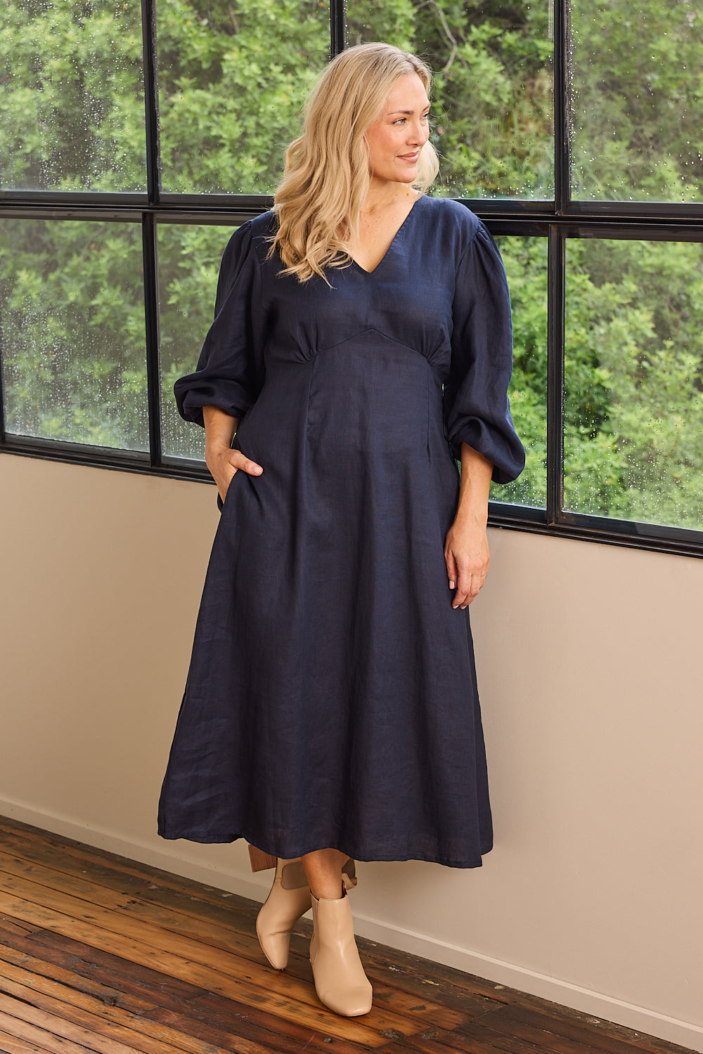 Farrah Long Sleeve Linen Dress in Navy