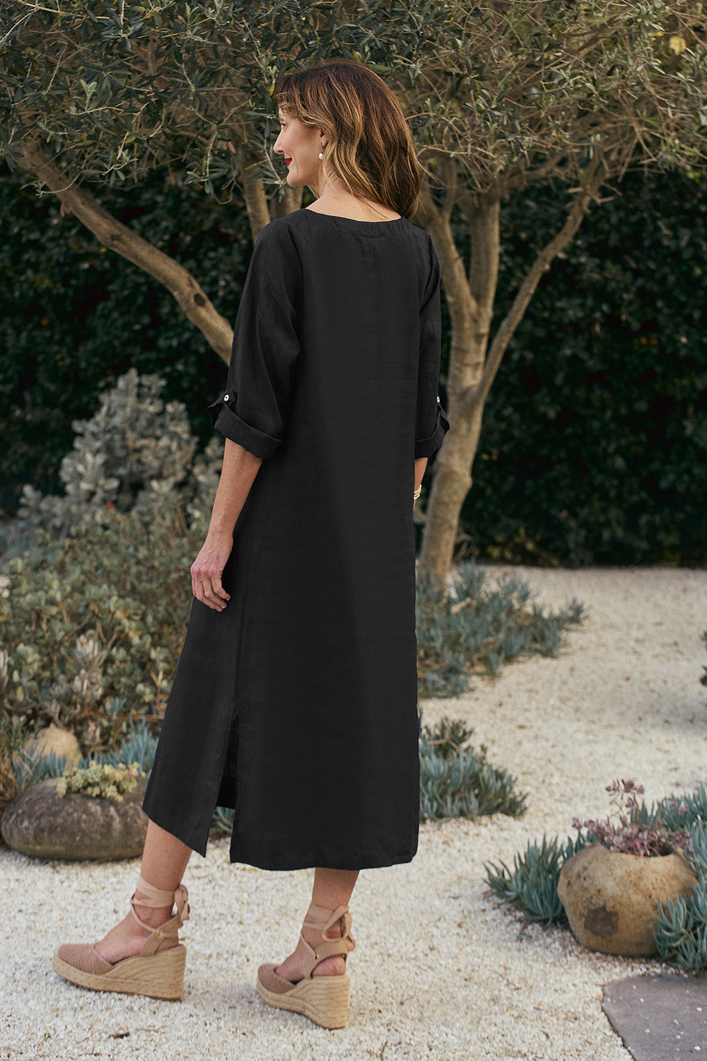Jarla Linen Midi Dress in Black