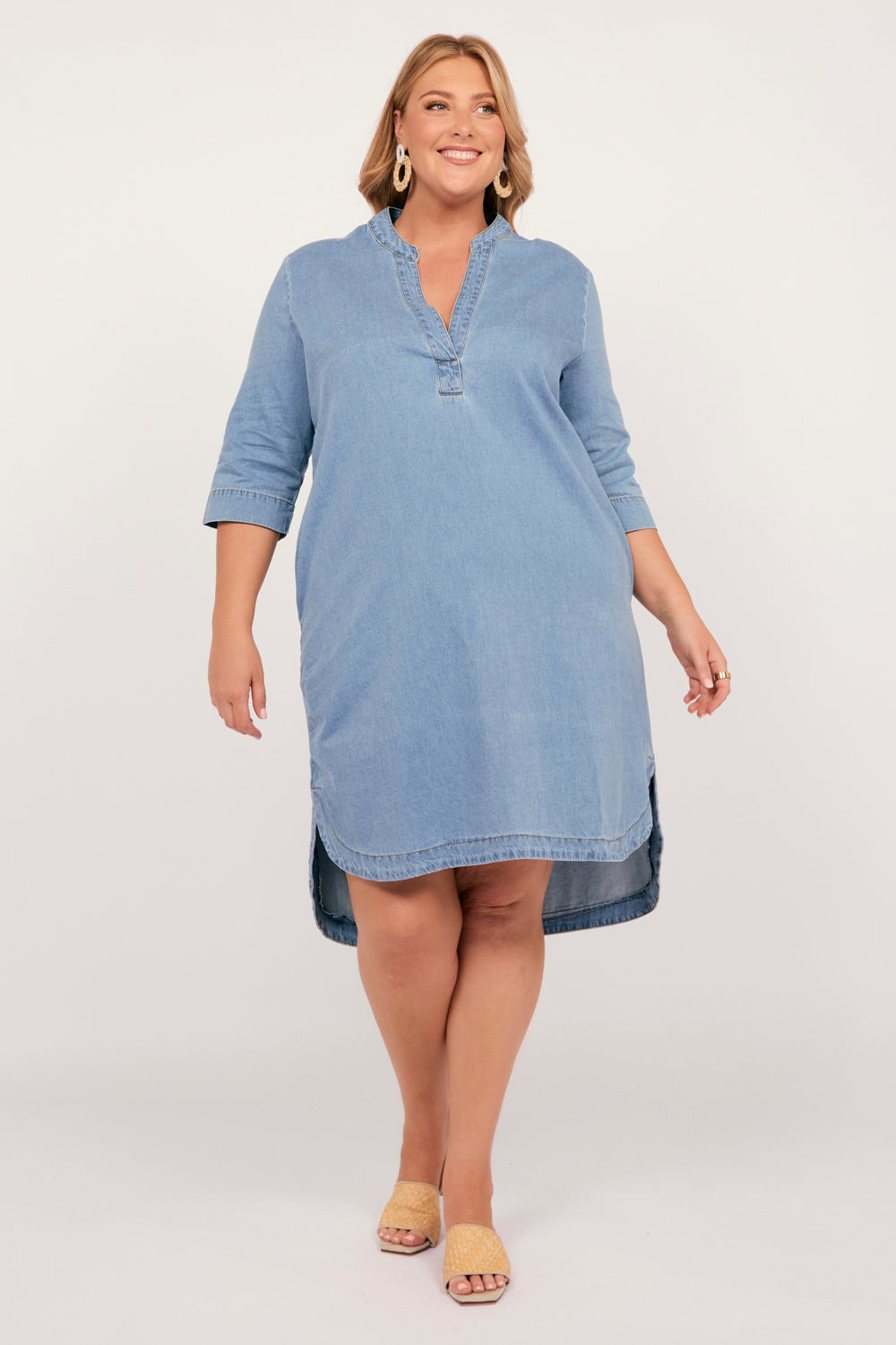 Lana Chambray Short Dress in Light Wash