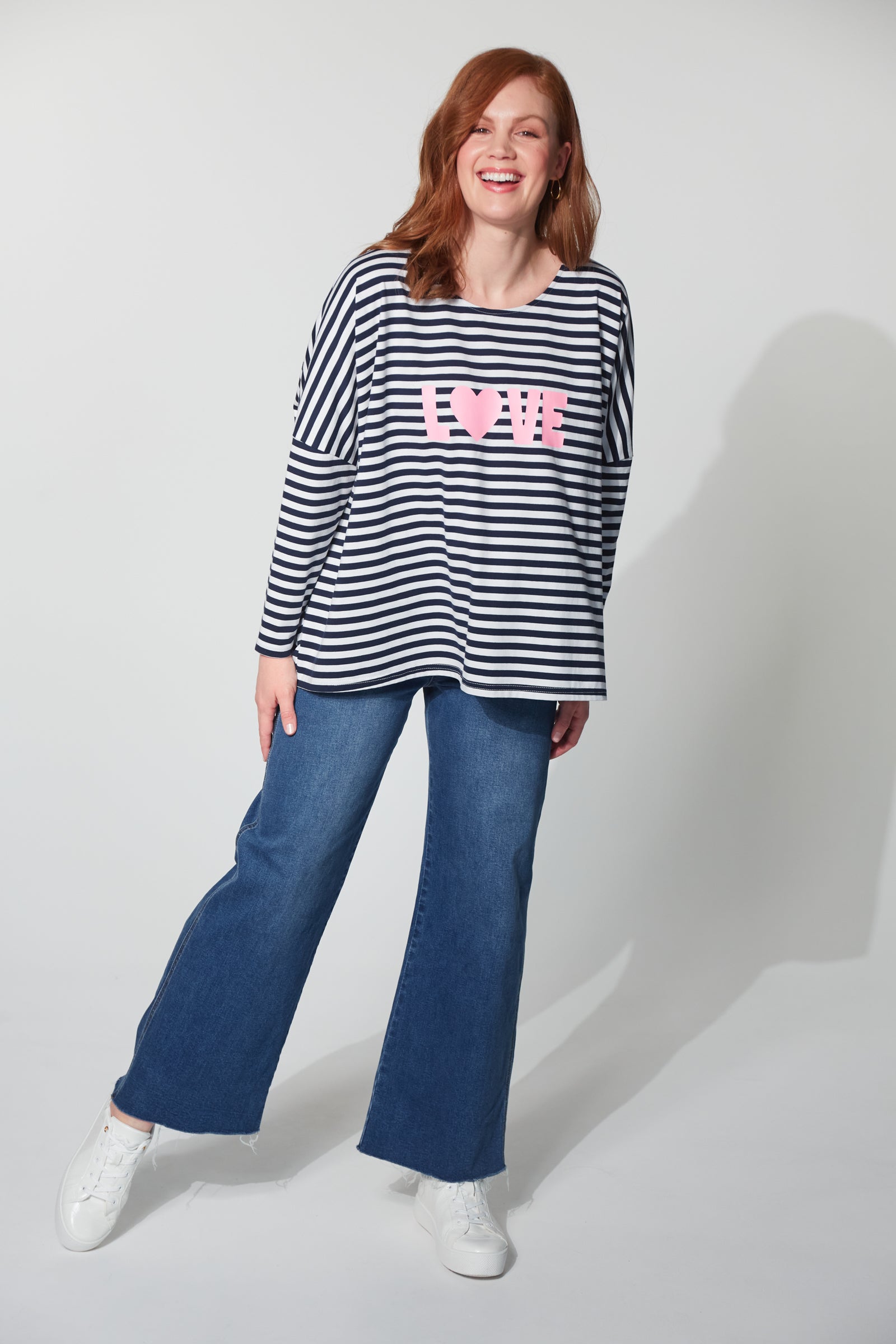 Mala One Size T-Shirt in Midnight Love