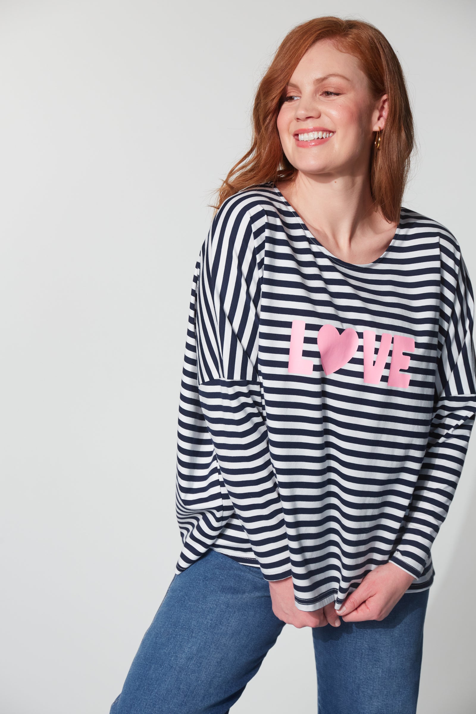 Mala One Size T-Shirt in Midnight Love