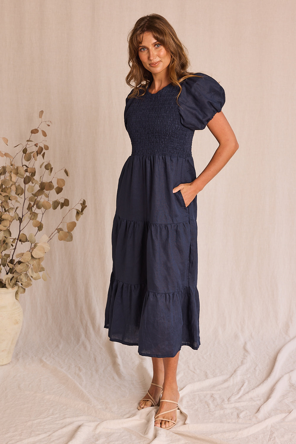 Minden Linen Shirred Short Sleeve Dress in Navy