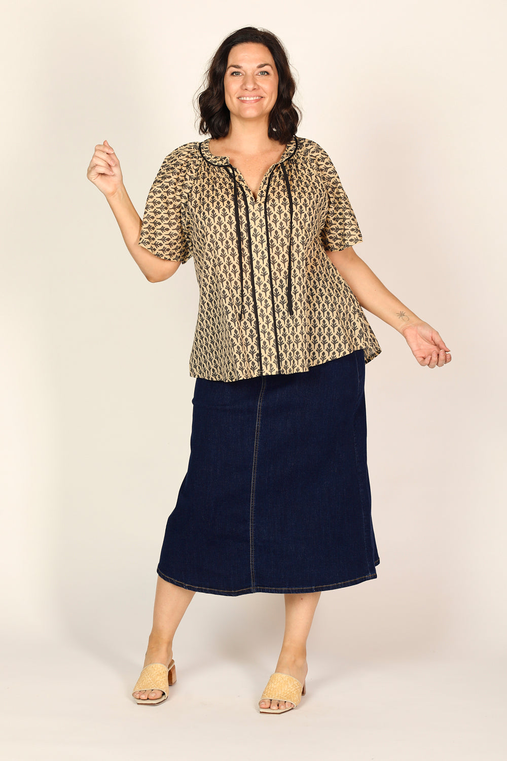 Quinn Short Sleeve Top in Woodlet