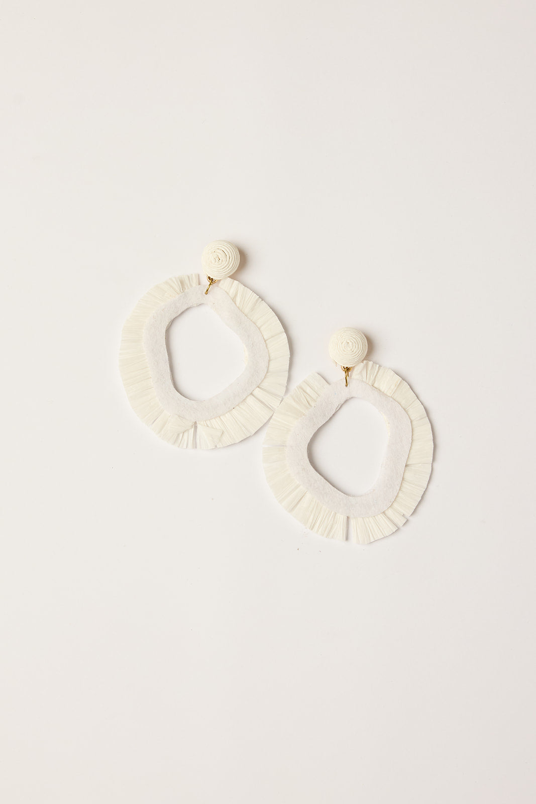 Raffia Organic Earrings in White
