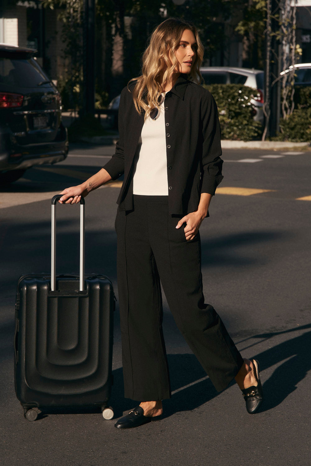 Relaxed Travel Shirt in Black