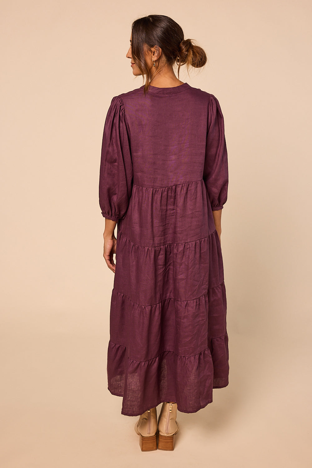 Sabre Linen V-Neck Dress in Plum