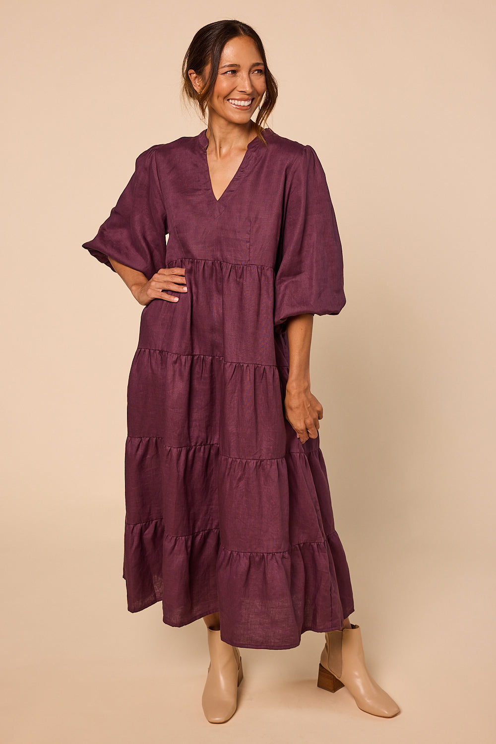 Sabre Linen V-Neck Dress in Plum