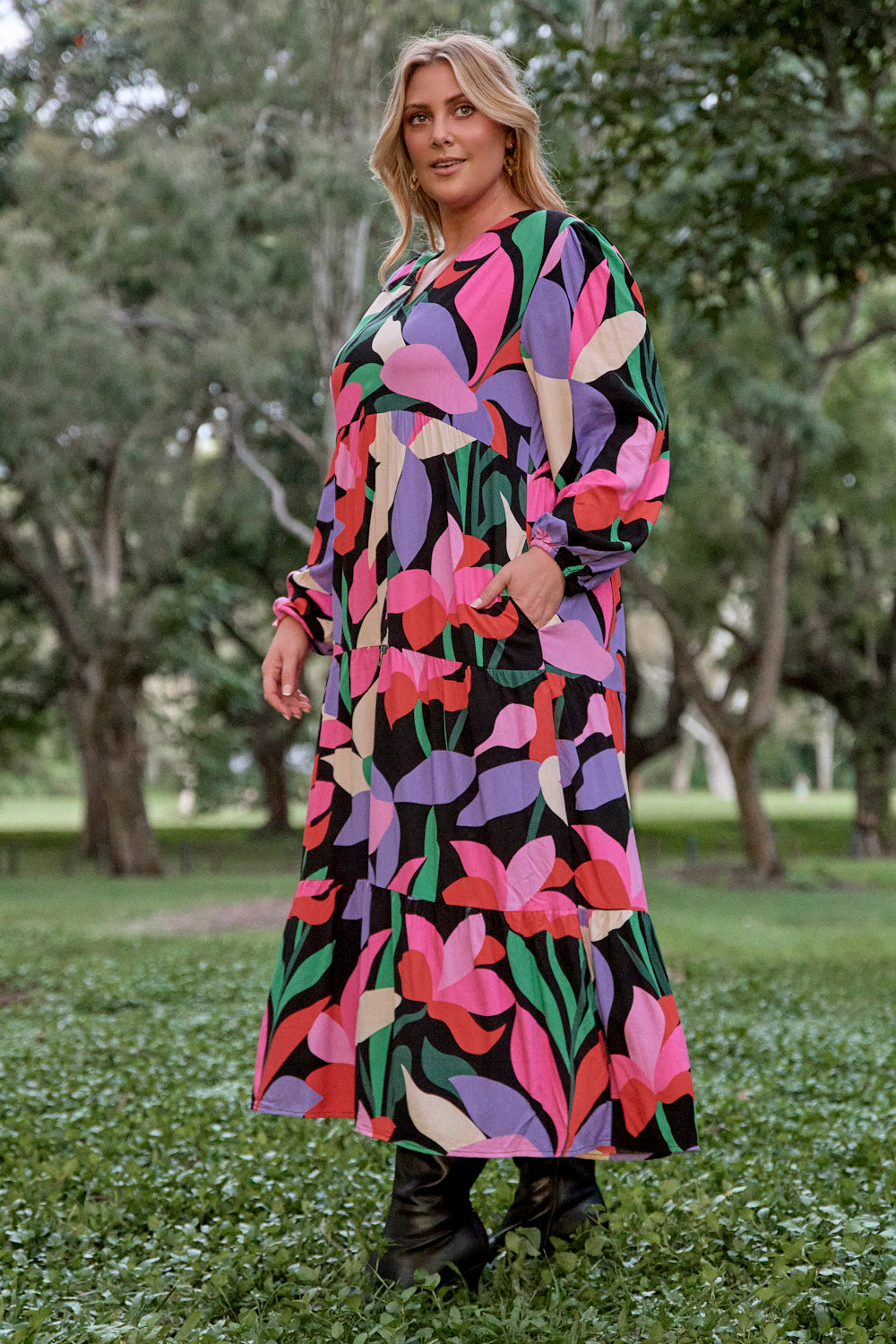 Sabrina Long Sleeve Maxi Dress in Noir Petals