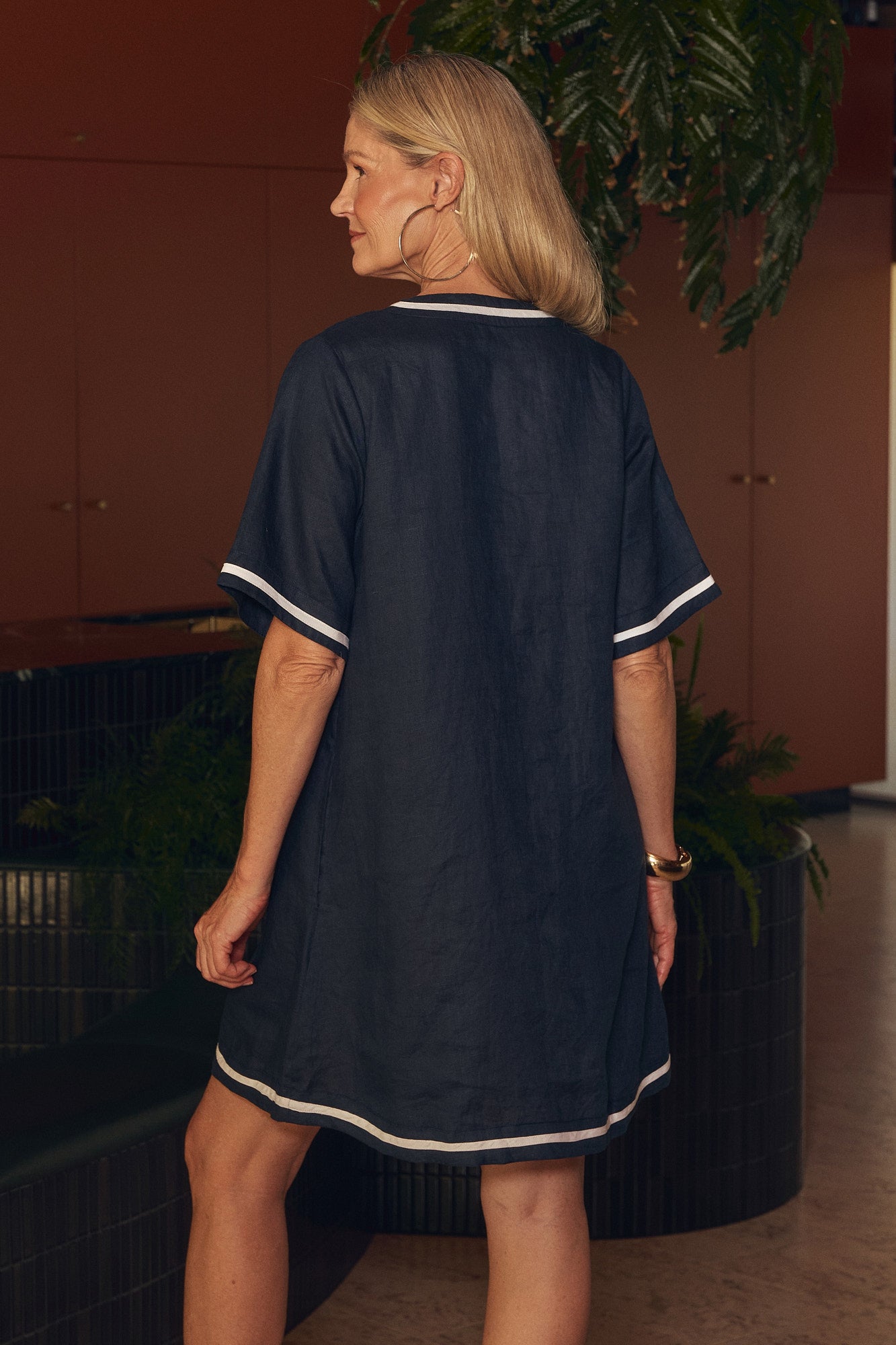 Sacha Linen Shift Dress in Navy Splice