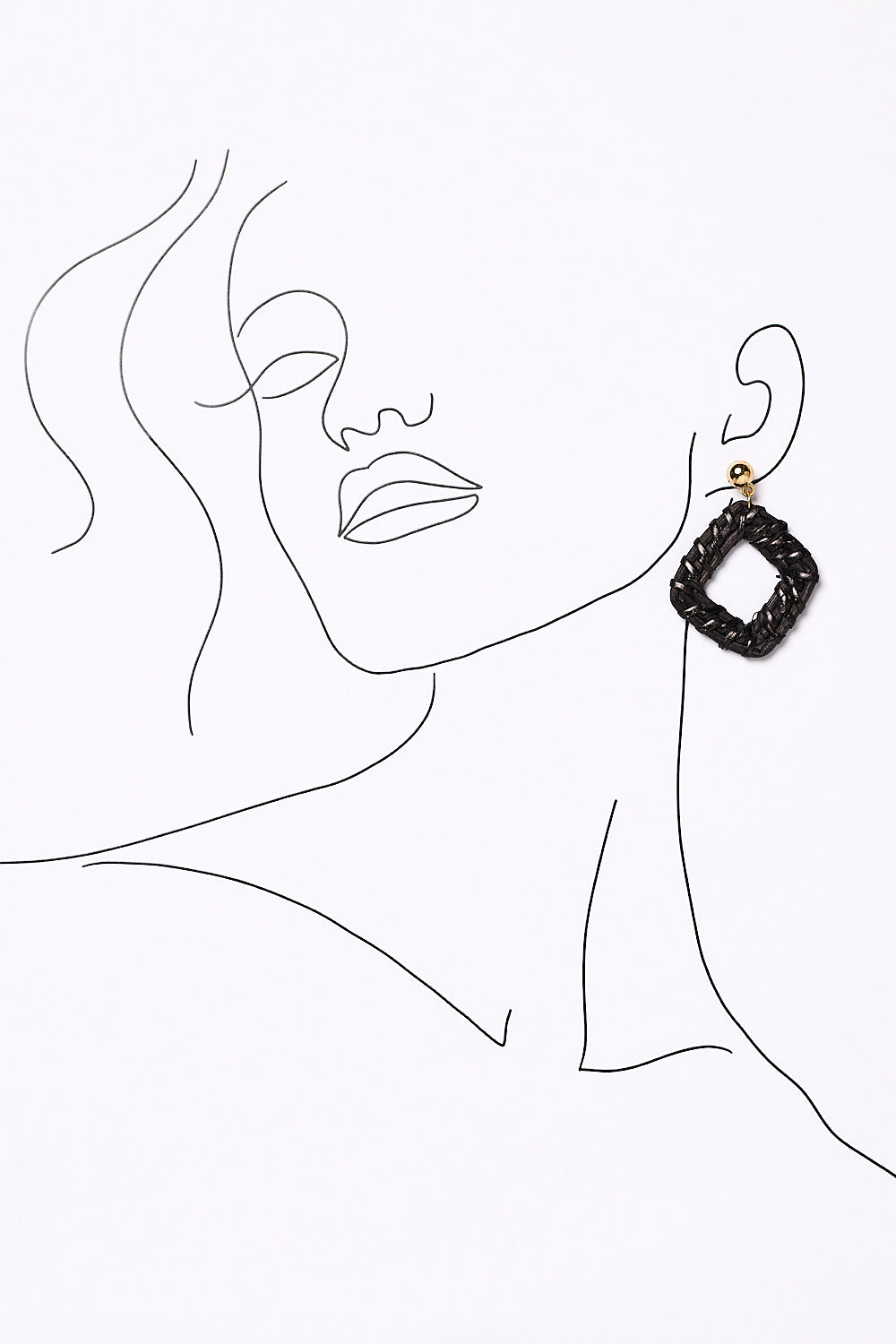 Square Raffia Earrings in Coal