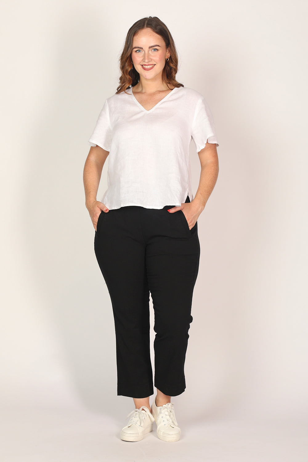 Regular Length Stretch Capri Pant in Black