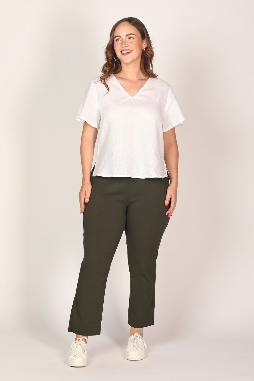 Regular Length Stretch Capri Pant in Bottle Green