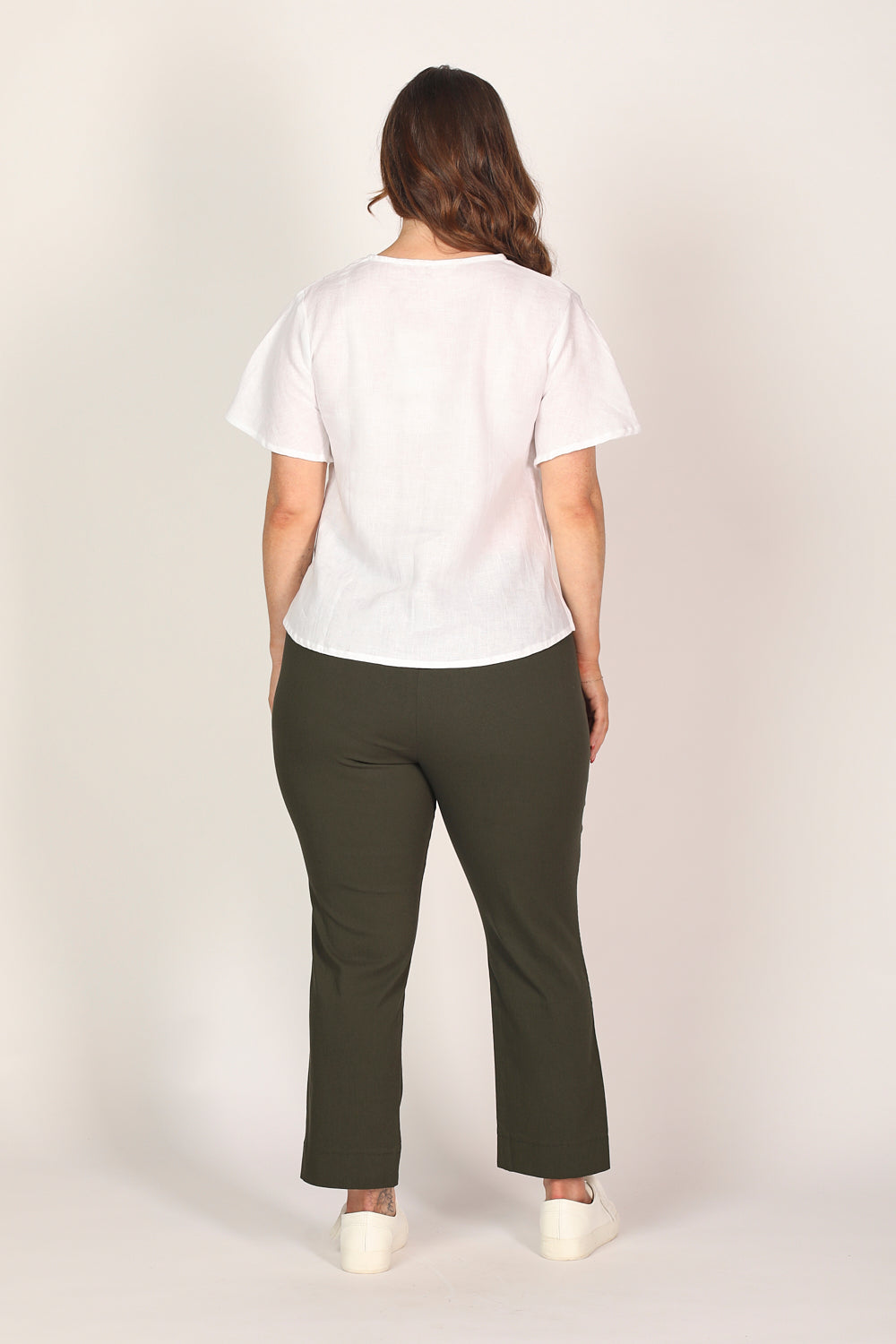 Regular Length Stretch Capri Pant in Bottle Green