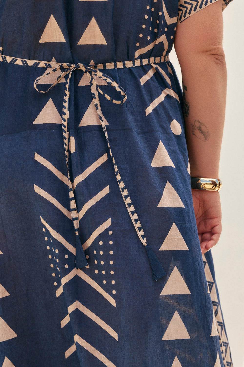 Tahlia Plunge Dress in Safira Navy