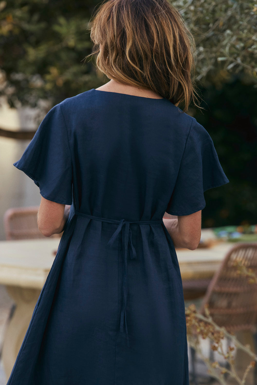 Tatum Linen Flutter Sleeve Dress in Navy