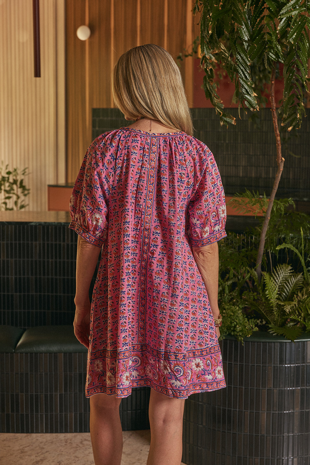 Via Short Billow Dress in Rosa