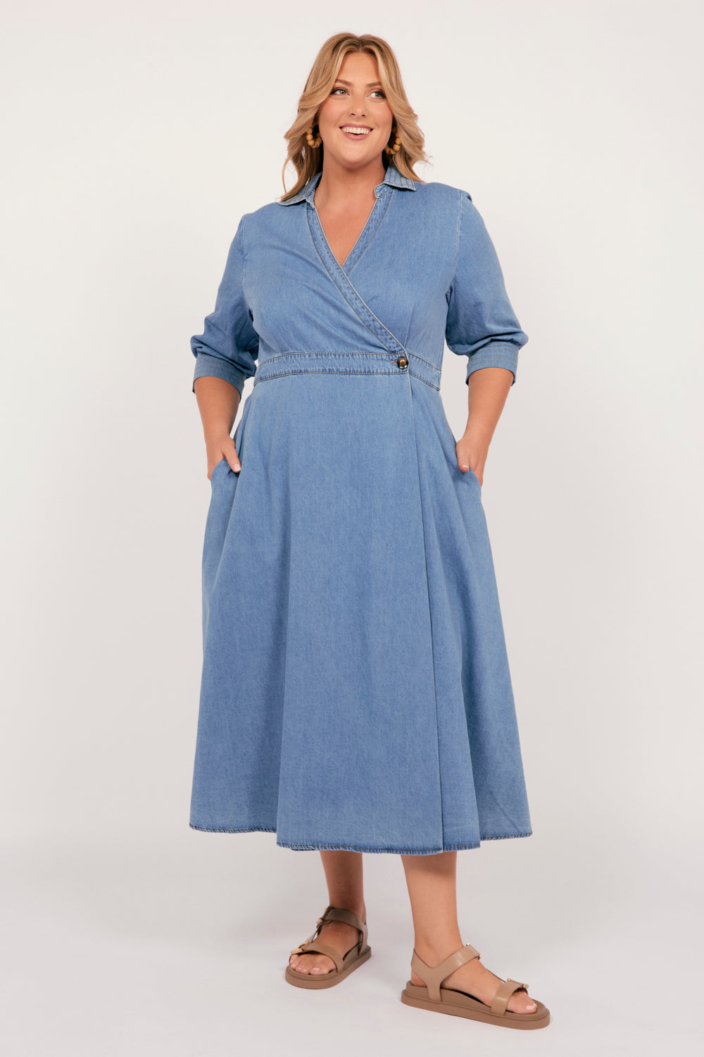 Wendy Chambray Short Sleeve Wrap Dress in Light Wash